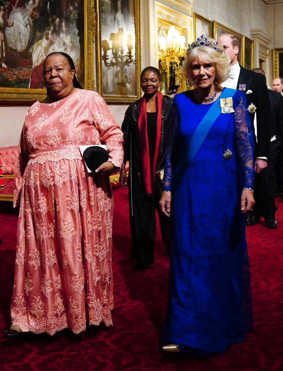 Camilla Parker Bowles, reine consort d'Angleterre - Arrivées au Banquet d'Etat organisé au palais de Buckingham, à Londres, pendant la visite d'Etat du président sud-africain au Royaume-Uni le 22 novembre 2022. 