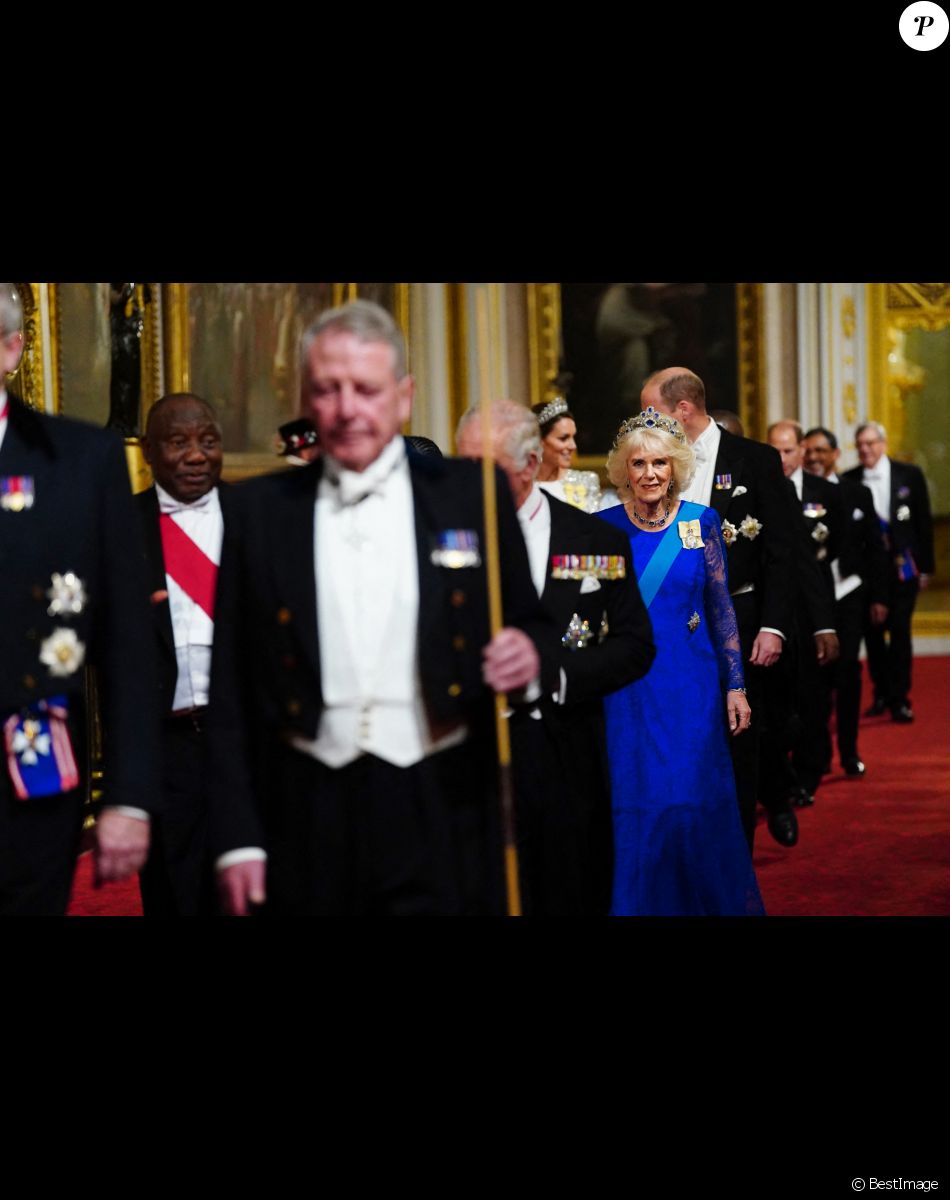 Camilla Parker Bowles, reine consort d'Angleterre - Arrivées au Banquet d'Etat organisé au palais de Buckingham, à Londres, pendant la visite d'Etat du président sud-africain au Royaume-Uni le 22 novembre 2022.