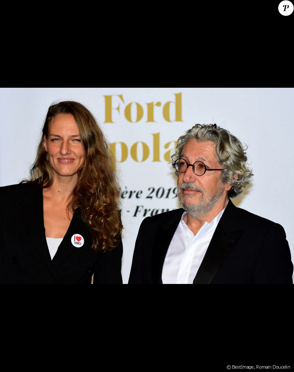 Alain Chabat et sa femme Tiara Comte - Photocall de la soirée de remise de prix du festival Lumière 2019 à Lyon le 18 octobre 2019. © Romain Doucelin / Bestimage