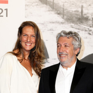 Alain Chabat et sa femme Tiara Comte - Cérémonie d'ouverture du Festival Lumière 2021 à Lyon le 9 octobre 2021. © Dominique Jacovides / Bestimage 