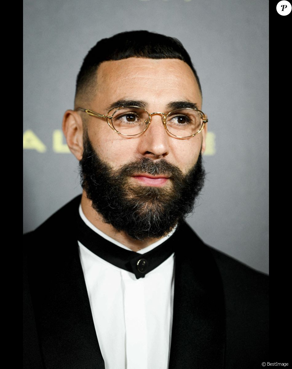 Karim Benzema - Photocall de la 66ème cérémonie du Ballon d'Or au Théâtre du Chatelet à Paris le 17 octobre 2022.