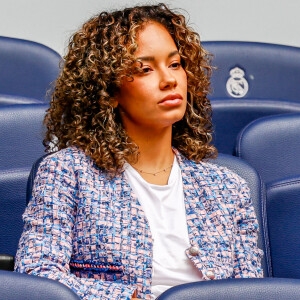 Théma - Les femmes et compagnes des joueurs de l'équipe de France - Jordan Ozuna assiste au match de son compagnon Karim Benzema entre le Real Madrid contre le FC Barcelone à Madrid la veille de la 66ème cérémonie du Ballon d'or (avec Benzema en grand favori) le 16 octobre 2022. 