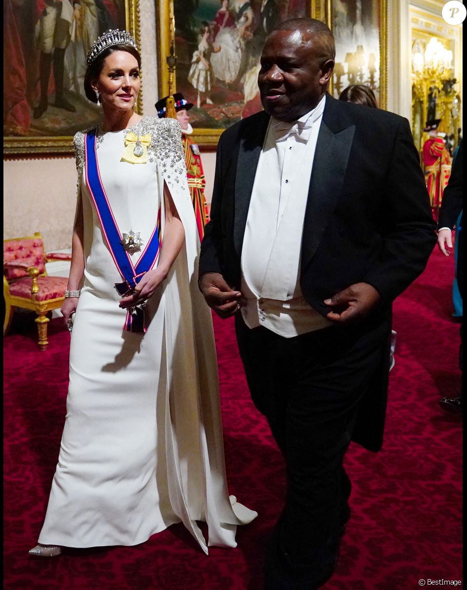 Catherine (Kate) Middleton, princesse de Galles (porte le diadème "Lover's Knot", le préféré de Diana), Cyril Ramaphosa, président de l'Afrique du Sud - Arrivées au Banquet d'Etat organisé au palais de Buckingham, à Londres, pendant la visite d'Etat du président sud-africain au Royaume-Uni le 22 novembre 2022.