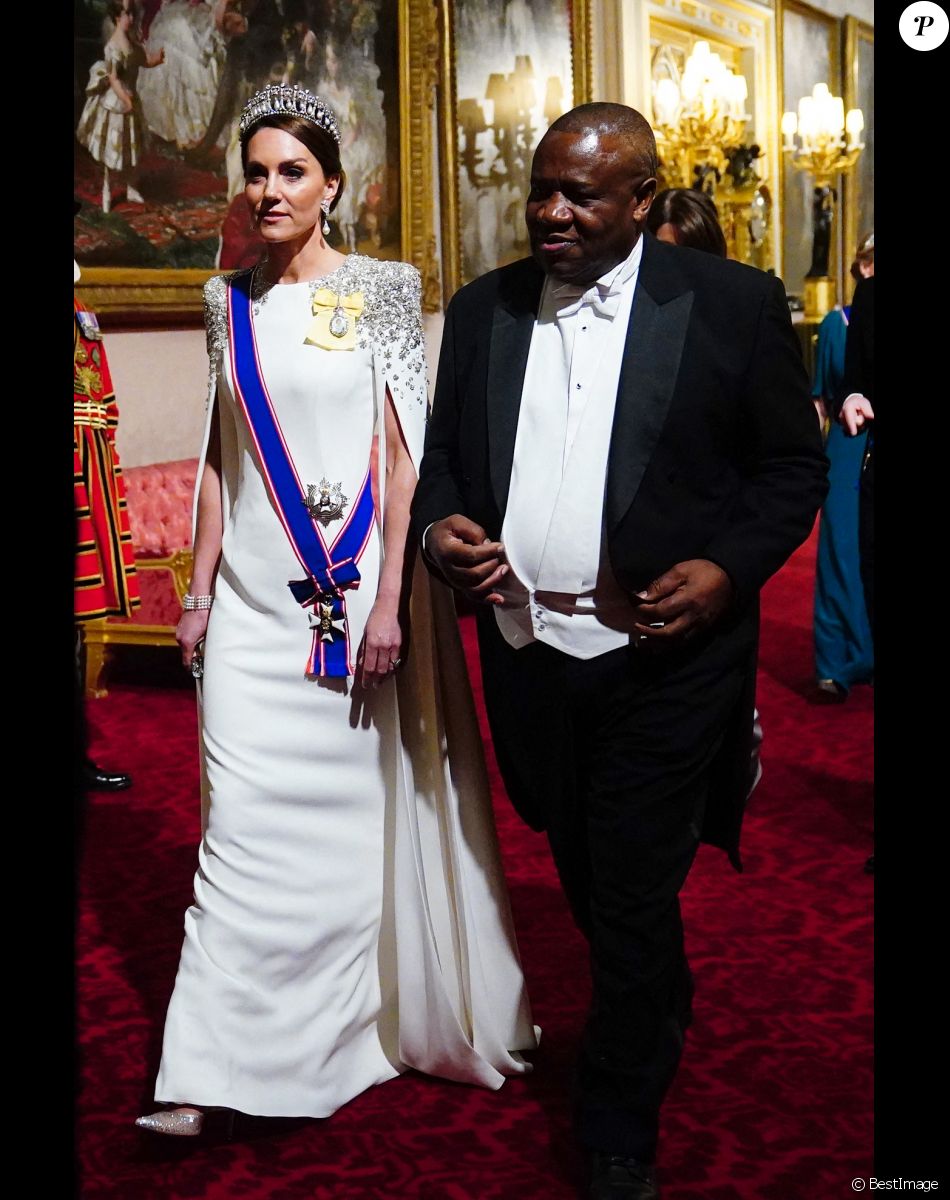 Catherine (Kate) Middleton, princesse de Galles (porte le diadème "Lover's Knot", le préféré de Diana), Cyril Ramaphosa, président de l'Afrique du Sud - Arrivées au Banquet d'Etat organisé au palais de Buckingham, à Londres, pendant la visite d'Etat du président sud-africain au Royaume-Uni le 22 novembre 2022.