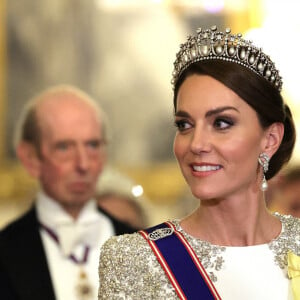 Catherine (Kate) Middleton, princesse de Galles (porte le diadème "Lover's Knot", le préféré de Diana) - Arrivées au Banquet d'Etat organisé au palais de Buckingham, à Londres, pendant la visite d'Etat du président sud-africain au Royaume-Uni le 22 novembre 2022. 