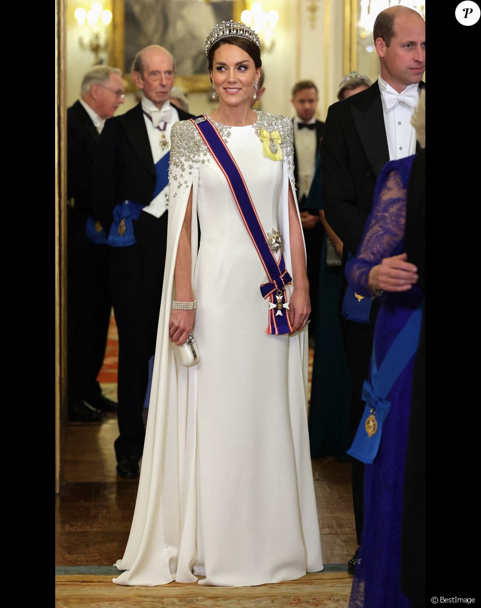 Catherine (Kate) Middleton, princesse de Galles (porte le diadème "Lover's Knot", le préféré de Diana) - Arrivées au Banquet d'Etat organisé au palais de Buckingham, à Londres, pendant la visite d'Etat du président sud-africain au Royaume-Uni le 22 novembre 2022.