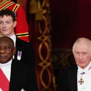 Catherine (Kate) Middleton, princesse de Galles ( porte le diadème "Lover's Knot", le préféré de Diana), Cyril Ramaphosa, président de l'Afrique du Sud, Le roi Charles III d'Angleterre, Camilla Parker Bowles, reine consort d'Angleterre - Banquet d'Etat organisé au palais de Buckingham, à Londres, pendant la visite d'Etat du président sud-africain au Royaume-Uni le 22 novembre 2022 