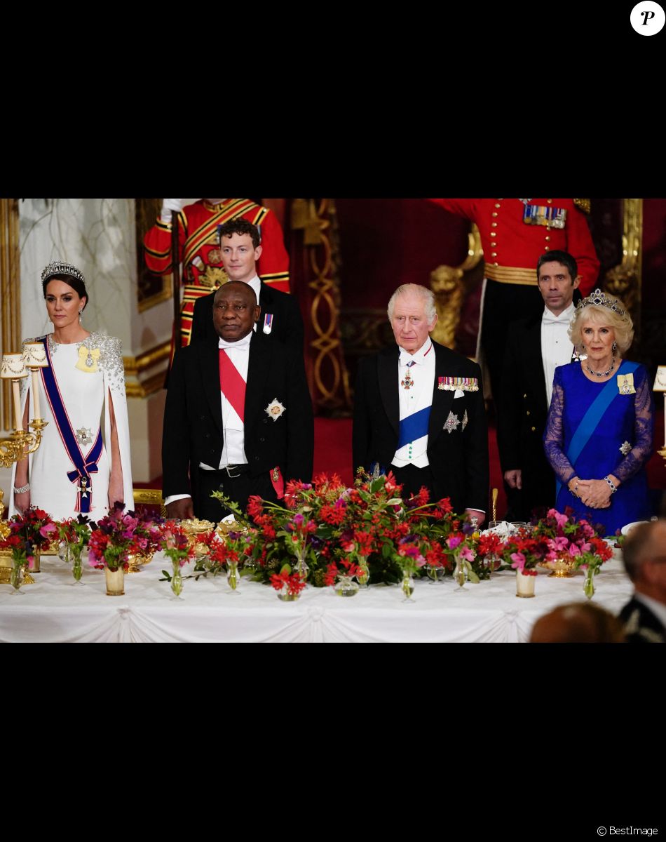 Catherine (Kate) Middleton, princesse de Galles ( porte le diadème "Lover's Knot", le préféré de Diana), Cyril Ramaphosa, président de l'Afrique du Sud, Le roi Charles III d'Angleterre, Camilla Parker Bowles, reine consort d'Angleterre - Banquet d'Etat organisé au palais de Buckingham, à Londres, pendant la visite d'Etat du président sud-africain au Royaume-Uni le 22 novembre 2022