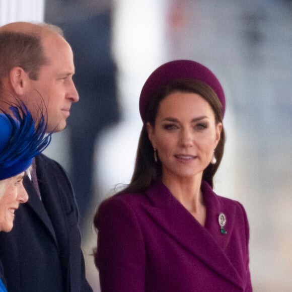 Camilla Parker Bowles, reine consort d'Angleterre, le prince William, prince de Galles, et Catherine (Kate) Middleton, princesse de Galles - La famille royale et le gouvernement du Royaume Uni lors de la cérémonie d'accueil du président de l'Afrique du Sud, en visite d'état à Londres, Royaume Uni, le 22 novembre 2022. 