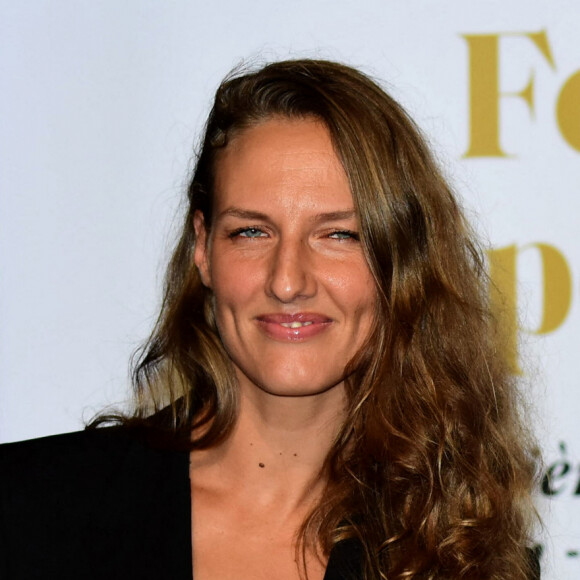 Alain Chabat et sa femme Tiara Comte - Photocall de la soirée de remise de prix du festival Lumière 2019 à Lyon le 18 octobre 2019. © Romain Doucelin / Bestimage  Photocall of the closing ceremony of Lumiere festival in Lyon on october 18th 2019 