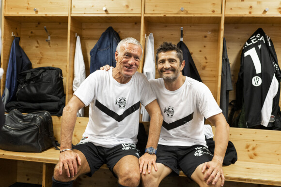 Exclusif - Didier Deschamps et Bixente Lizarazu - Backstage du match de football caritatif du Variétés Club de France contre les légendes des Avirons Bayonnais au profit des associations "Pièces Jaunes" et "Centre Hospitalier de la Côte Basque - Service Pédiatrie" à Bayonne le 19 octobre 2022. 12.000 € ont été récoltés après la victoire du Variétés 2-1 contre les légendes des Avirons Bayonnais. © Pierre Perusseau/Bestimage