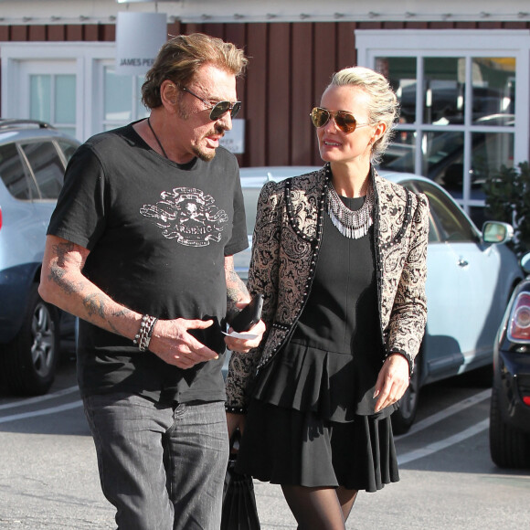 Johnny Hallyday se rend au Brentwood Country Mart avec sa femme Laeticia, à Brentwood, le 2 février 2015. 