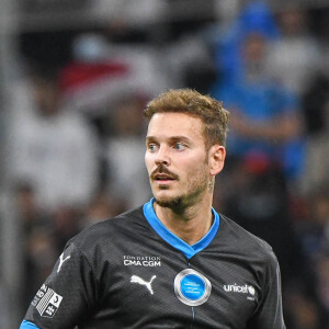 M. Pokora (Matt Pokora) - Match des héros entre l'équipe OM Legends et l'équipe UNICEF au stade Orange Velodrome à Marseille le 13 octobre 2021. Soutenu par la Fondation D. Drogba, Orange et l'Olympique de Marseille, l'Unicef a organisé cette rencontre afin de financer un projet d'accès à l'éducation en Côte d'Ivoire. La Team OM de légende s'impose 7-4 au stade Vélodrome face à la Team Unicef. © Jean-René Santini/Bestimage 
