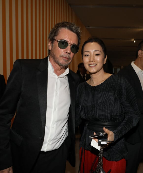 Jean-Michel Jarre et sa compagne Gong Li - Arrivée du Président de la République Emmanuel Macron et la première dame Brigitte Macron au Centre Georges Pompidou x West Bund Museum Project à Shanghai en Chine le 5 novembre 2019. © Dominique Jacovides / Bestimage 