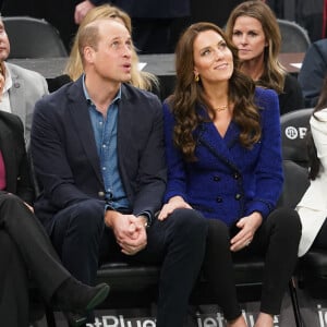 Le prince de Galles William et Kate Catherine Middleton, princesse de Galles, lors du match de basket "Boston Celtics vs Miami Heat" à Boston. Le 30 novembre 2022 