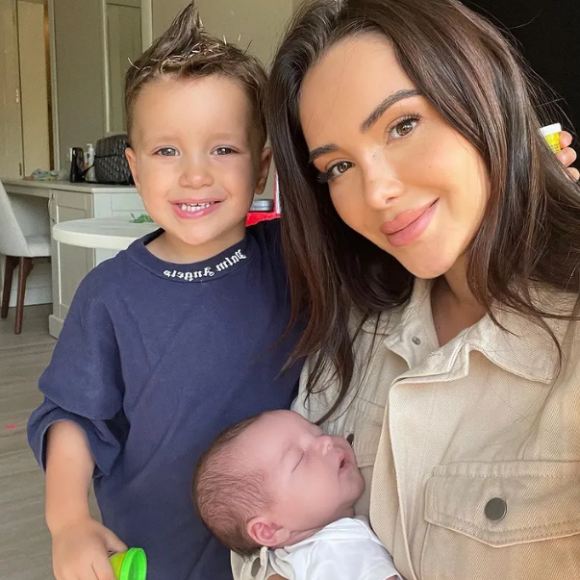 Nabilla est devenue la maman de deux enfants, Milann et Leyann. Instagram.