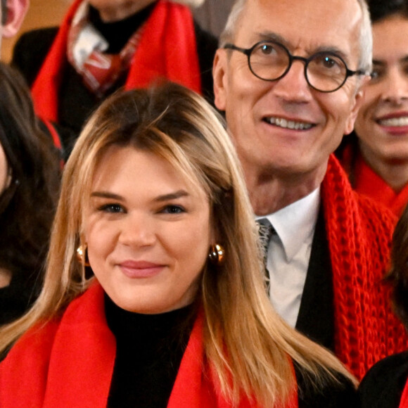 Le prince Albert II de Monaco, la princesse Stéphanie et sa fille Camille Gottlieb ont participé au déploiement des "Courtepointes" en mémoire des victimes du SIDA, au Musée Océanographique de Monaco, le 1er décembre 2022.