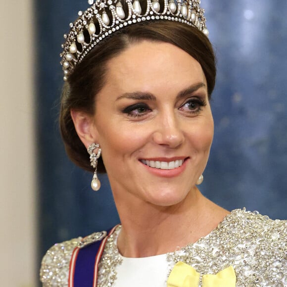 Catherine (Kate) Middleton, princesse de Galles (porte le diadème "Lover's Knot", le préféré de Diana) - Arrivées au Banquet d'Etat organisé au palais de Buckingham, à Londres, pendant la visite d'Etat du président sud-africain au Royaume-Uni. 