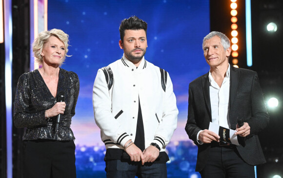 Sophie Davant, Kev Adams et Nagui - Les personnalités se mobilisent lors de la 36ème édition du Téléthon sur le plateau de France 2, avec pour parrain K.Adams, le 3 décembre 2022. © Coadic GUIREC / Bestimage