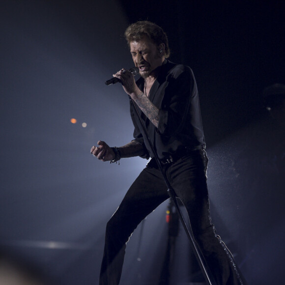 Exclusif - Johnny Hallyday en concert au POPB AccorHotels Arena à Paris. Le 27 novembre 2015 © Dimitri Coste / Bestimage  No Web No Blog pour Belgique et Suisse 