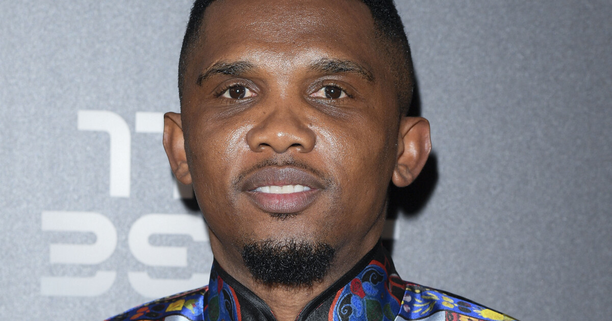 Coupe du monde : Samuel Eto'o vrille complètement et frappe un
