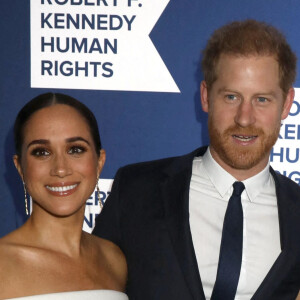 Le prince Harry et Meghan Markle lors du photocall de la soirée caritative Robert F. Kennedy Human Rights à New York le 6 décembre 2022. 
