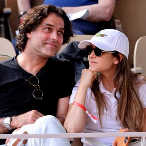 Joyce Jonathan et sa compagnon Martial Paoli - Les célébrités dans les tribunes lors des internationaux de France de Tennis de Roland Garros 2022 à Paris, France, le 2 juin 2022. © Dominique Jacovides/Bestimage 