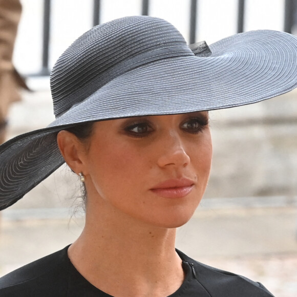Meghan Markle, duchesse de Sussex - Arrivées au service funéraire à l'Abbaye de Westminster pour les funérailles d'Etat de la reine Elizabeth II d'Angleterre. © Geoff Pugh / PA via Bestimage 