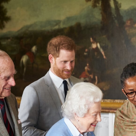 Le prince Philip, duc d'Edimbourg, la reine Elisabeth II d'Angleterre, la mère de Meghan Doria Ragland, le prince Harry, duc de Sussex, Meghan Markle, duchesse de Sussex, et leur fils Archie Harrison Mountbatten-Windsor. Windsor, le 7 mai 2019. 