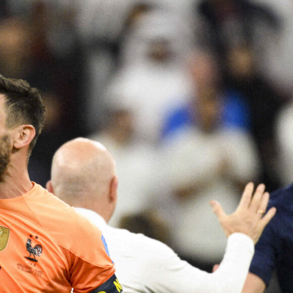 joie des joueurs de l equipe de France en fin de match LLORIS Hugo (FRA) au match de football de quart de finale opposant la France à l'Angleterre lors de coupe de Monde au stade Al Bayt à Al Khor au Qatar, le 10 décembre 2022. La France a gagné 2-1. © Jean-Baptiste Autissier/Panoramic/Bestimage 