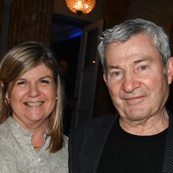 Exclusif - Martin Lamotte et sa femme Sophie - Plusieurs célébrités du spectacle et de l'audiovisuel ont assisté à la soirée de gala de l'ONG "Elisecare", organisée au Pavillon Ledoyen le 7 décembre 2022. Ce dîner d'exception, concocté par le chef étoilé Yannick Alléno, a pour but de récolter des fonds pour aider les victimes de guerre et acheminer des dispensaires mobiles en Ukraine et en Arménie Sponsorisé par Interparfumes et en présence de la marraine de l'ONG Elisecare, Elsa Zylberstein, 70 marques ont apporté leur soutien à l'ONG Elisecare et ses actions à l'international. Anne Roumanoff a offert un extrait de son spectacle, et pour finir la soirée en beauté, la chanteuse November Ultra accompagnée par le pianiste Yaron Herman ont envouté la salle. Depuis 2012, cette organisation intervient dans les pays décimés par les conflits et prend en charge les populations civiles rescapées et victimes de violences et de tortures. L'ONG offre, à travers des dispensaires mobiles, une prise en charge médicale et psychologique complète en Irak, Syrie, Éthiopie, Liban, Ukraine et Arménie. Plus de 100 000 personnes ont déjà été sauvées grâce aux cliniques ambulantes de l'ONG. © Coadic Guirec/Bestimage