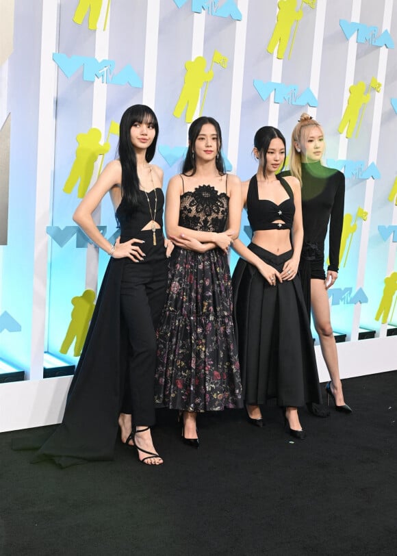 Lisa, Jisoo, Jennie et, Rosé du groupe BLACKPINK - Photocall des Video Music Awards (VMA) au Prudential Center à Newark le 28 août 2022.