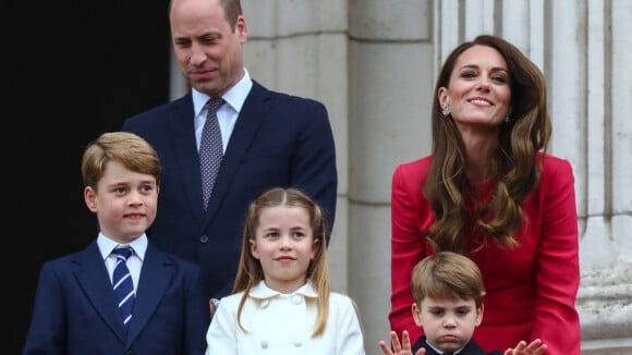 George, Charlotte et Louis au taquet pour Noël : déco, cuisine, spectacle... le trio en plein préparatifs !