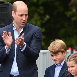 Le prince William, duc de Cambridge, et Catherine (Kate) Middleton, duchesse de Cambridge, accompagnés de leurs enfants, le prince George de Cambridge et la princesse Charlotte de Cambridge en visite au château de Cardiff, Royaume Uni, le 4 juin 2022, à l'occasion du jubilé de platine de la reine d'Angleterre.