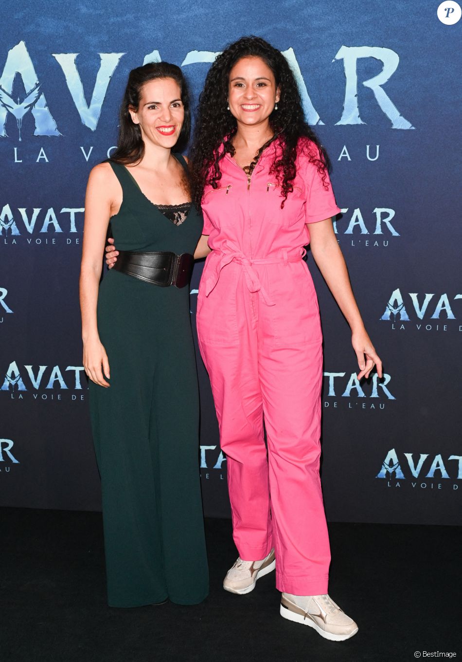 Charlotte Hervieux et Cerise Calixte - Première du film Avatar 2 : La