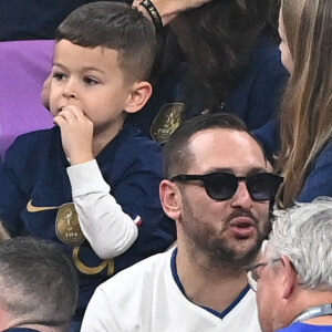 Olivier Giroud , sa femme Jennifer Giroud et leurs enfants - People et joueurs en famille dans les tribunes lors du match de demi-finale "France - Maroc" lors de la Coupe du Monde 2022 au Qatar (FIFA World Cup Qatar 2022) le 14 décembre 2022. © Philippe Perusseau / Bestimage