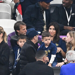 Jennifer Giroud, femme de Olivier Giroud et leurs enfants - People et joueurs en famille dans les tribunes lors du match de demi-finale "France - Maroc" lors de la Coupe du Monde 2022 au Qatar (FIFA World Cup Qatar 2022) le 14 décembre 2022. © Philippe Perusseau / Bestimage