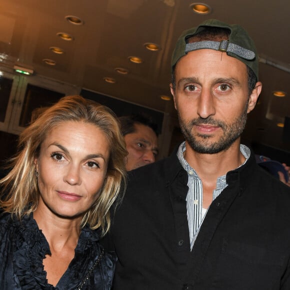 Exclusif - Arié Elmaleh et sa compagne Barbara Schulz - Première de la pièce "La Souricière" lors de la réouverture du théâtre de la Pépinière après travaux à Paris. © Coadic Guirec/Bestimage