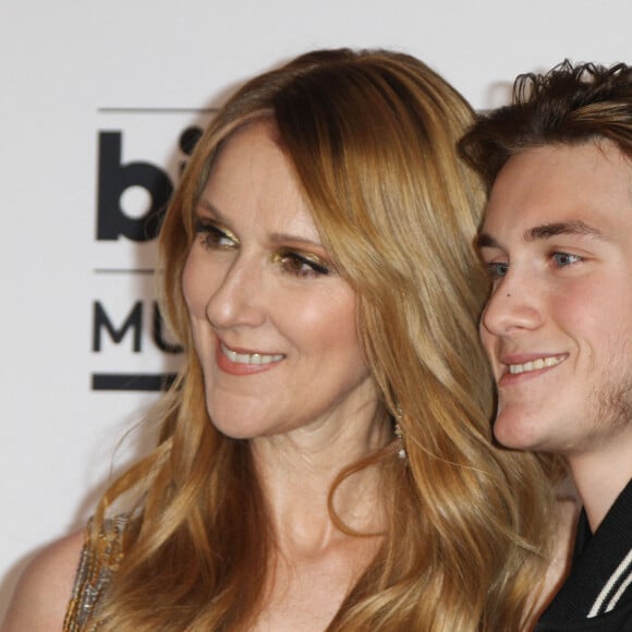 Céline Dion et son fils René Charles Angélil au press room de la soirée Billboard Music Awards à T-Mobile Arena à Las Vegas, le 22 mai 2016 