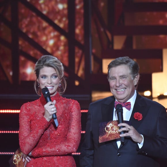 Sylvie Tellier émue pour ses adieux à Miss France, le 17 décembre 2022, lors de la cérémonie Miss France 2023