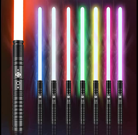 Votre enfant va devenir un vrai Jedi avec ce sabre laser RGB Duel Wisbecost