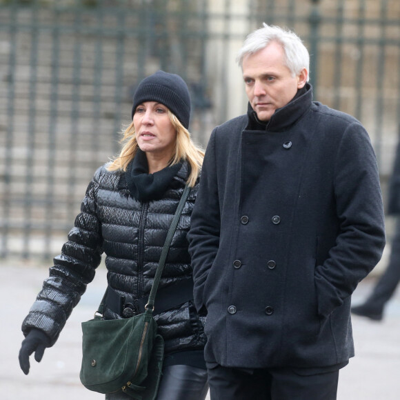 Mathilde Seigner et son compagnon Mathieu Petit à Paris - Le 9 décembre 2017 