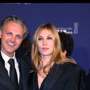 Mathilde Seigner et son compagnon Mathieu Petit à Paris le 24 février 2012.