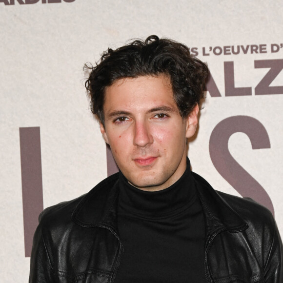 Vincent Lacoste lors du photocall de l'avant première du film "Illusions perdues" au cinéma UGC Normandie à Paris le 4 octobre 2021. © Coadic Guirec / Bestimage