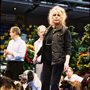 Brigitte Bardot au "Noël des animaux SPA 2004" à Levallois-Perret.