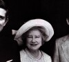 Le prince Charles, la reine mère et le prince Andrew le 1er août 1975