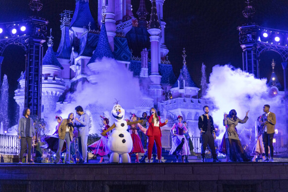 Exclusif - La goffa Lolita, Joyce Jonathan, Amir Haddad, Natasha St-Pier, Claudio Capéo, Shy'm, Abi Bernadoth - Jour 2 - Tournage de l'émission "Nuit magique dans le monde de Disney" à Disneyland Paris, diffusée le 27 décembre sur M6 © Tiziano Da Silva-Cyril Moreau / Bestimage 