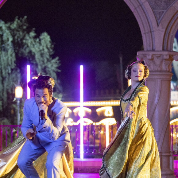 Exclusif - Amir Haddad - Jour 2 - Tournage de l'émission "Nuit magique dans le monde de Disney" à Disneyland Paris, diffusée le 27 décembre sur M6 © Tiziano Da Silva-Cyril Moreau / Bestimage 