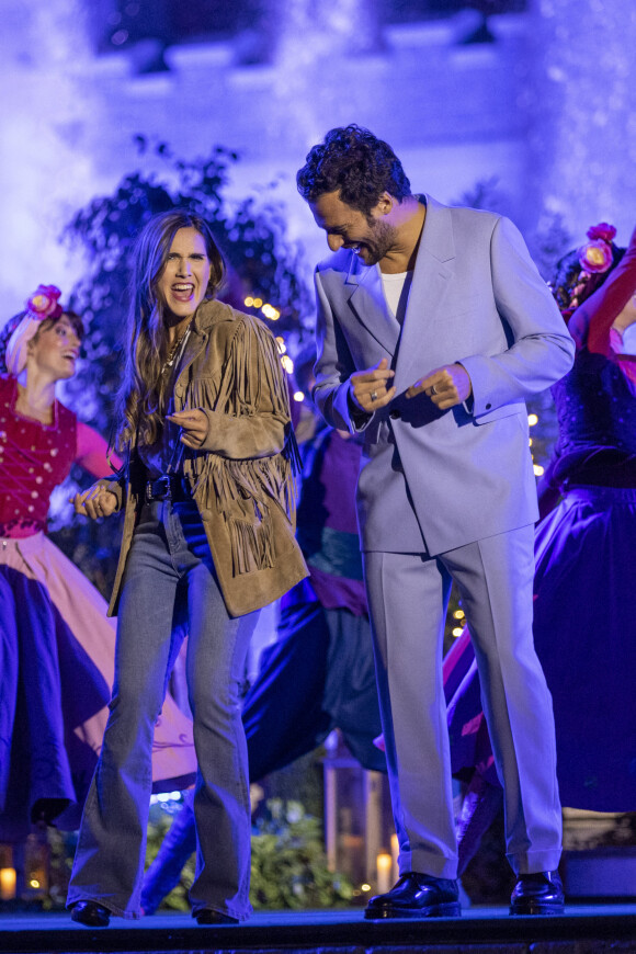 Exclusif - Joyce Jonathan, Amir Haddad - Jour 2 - Tournage de l'émission "Nuit magique dans le monde de Disney" à Disneyland Paris, diffusée le 27 décembre sur M6 © Tiziano Da Silva-Cyril Moreau / Bestimage 