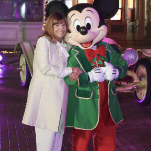 Exclusif - Mickey, Chantal Goya - Jour 3 - Tournage de l'émission "Nuit magique dans le monde de Disney" à Disneyland Paris, diffusée le 27 décembre sur M6. Le 9 septembre 2022 © C.Moreau-J.Tribeca / Bestimage 